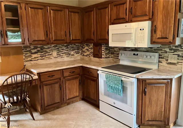 Photo 3 of Sale Pending at 134 Park Ave, New London, OH 44851 | MLS# 5211613 | Listing updated on 2026-09-21