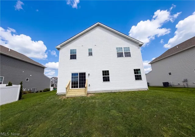 Photo 4 of Single family home for sale at 1594 Slick Rock Dr, Painesville, OH 44077 | MLS# 5211820 | Listing updated on 2026-10-02