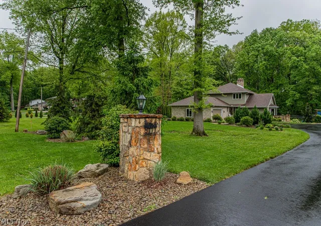Photo 3 of Sale Pending at 5777 Lockwood Blvd, Youngstown, OH 44512 | MLS# 5211112 | Listing updated on 2026-09-11