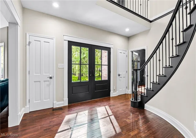 Photo 3 of Sale Pending at 5130 Hecker Dr, Brecksville, OH 44141 | MLS# 5211760 | Listing updated on 2026-09-04