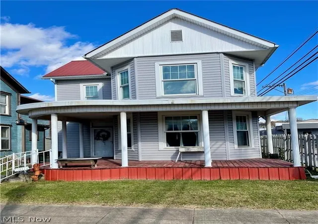 Photo 2 of Single family home for sale at 207 George St, Saint Marys, WV 26170 | MLS# 5212205 | Listing updated on 2026-09-02