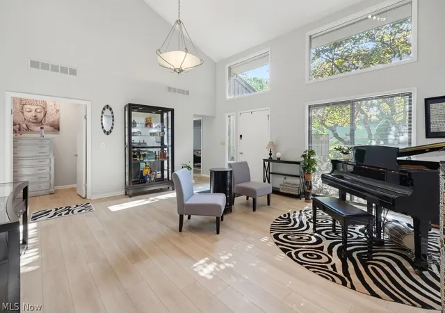 Photo 3 of Condo for sale at 420 9 Chandler Dr, Aurora, OH 44202 | MLS# 5212016 | Listing updated on 2026-10-03