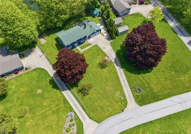 Photo 2 of Single family home for sale at 1950 Bridgeview Ln, Conneaut, OH 44030 | MLS# 5210829 | Listing updated on 2026-09-08