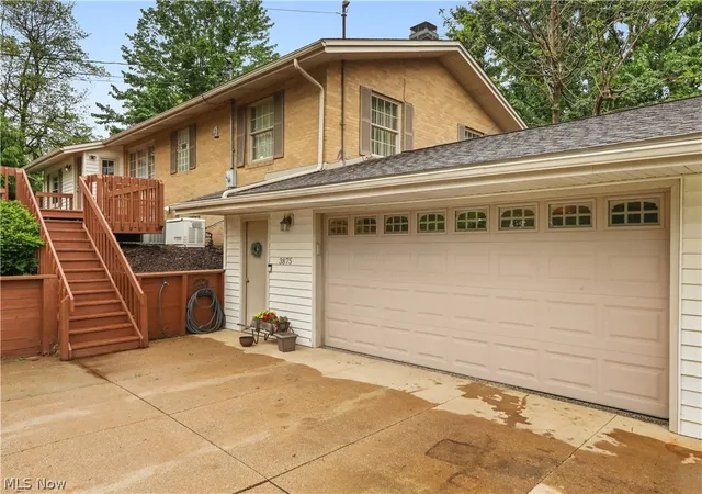 Photo 3 of Single family home for sale at 3875 N Glenridge Rd, Green, OH 44319 | MLS# 5209808 | Listing updated on 2026-09-04