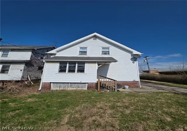 Photo 3 of Single family home for sale at 19806 Shawnee Ave, Cleveland, OH 44119 | MLS# 5201938 | Listing updated on 2026-09-11