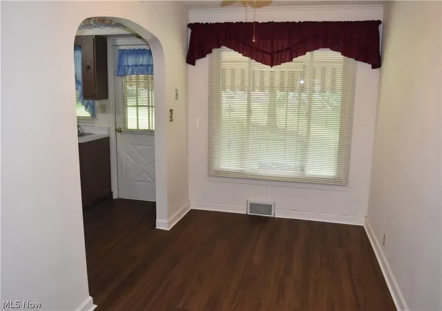 Photo 3 of Multi family home for sale at 132 N Sugar St, Saint Clairsville, OH 43950 | MLS# 5212559 | Listing updated on 2026-09-25