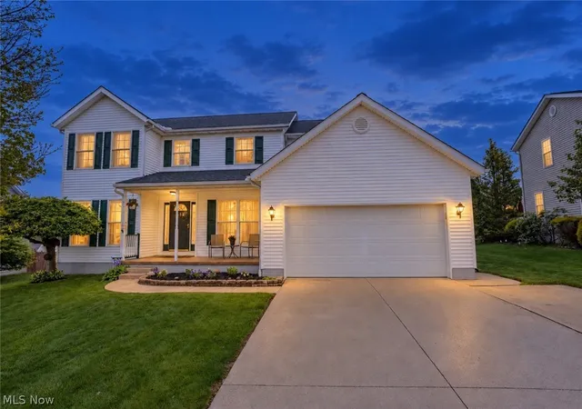 Photo 2 of Single family home for sale at 1009 Brittingham Dr, Ravenna, OH 44266 | MLS# 5204613 | Listing updated on 2026-09-30