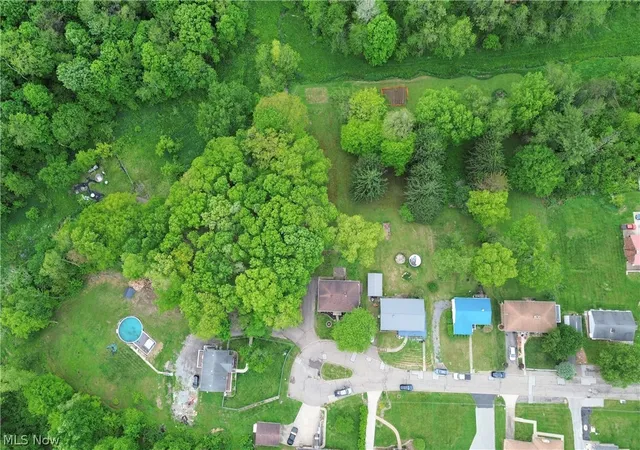 Photo 3 of Single family home for sale at 183 Meadow Rd, Steubenville, OH 43953 | MLS# 5213729 | Listing updated on 2026-09-02