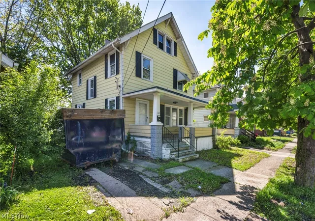 Photo 2 of Single family home for sale at 132 Irondale St, Elyria, OH 44035 | MLS# 5208107 | Listing updated on 2026-09-09