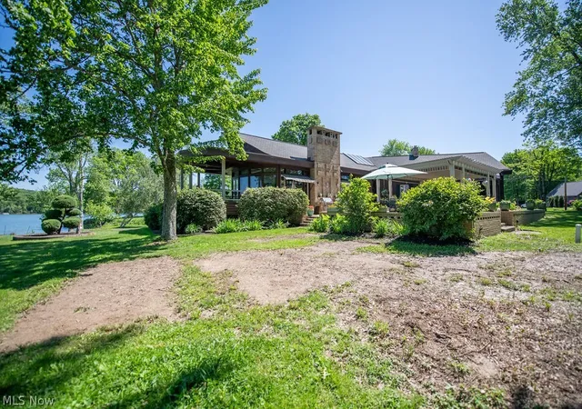 Photo 4 of Single family home for sale at 2009 Lakewood Rd SW, Sherrodsville, OH 44675 | MLS# 5205721 | Listing updated on 2026-09-10