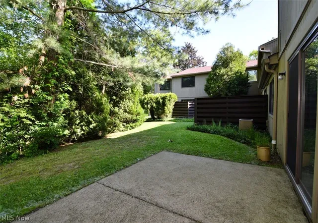 Photo 3 of Sale Pending at 7024 Buckhurst Pl, Concord Township, OH 44060 | MLS# 5213727 | Listing updated on 2026-10-06