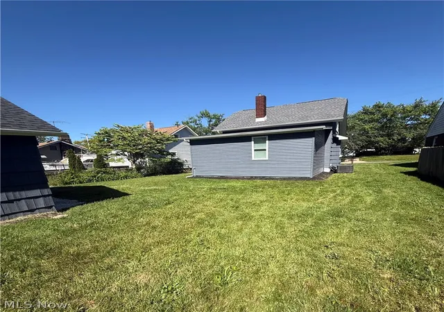 Photo 3 of Sale Pending at 586 Brittain Rd, Akron, OH 44305 | MLS# 5214429 | Listing updated on 2026-09-03