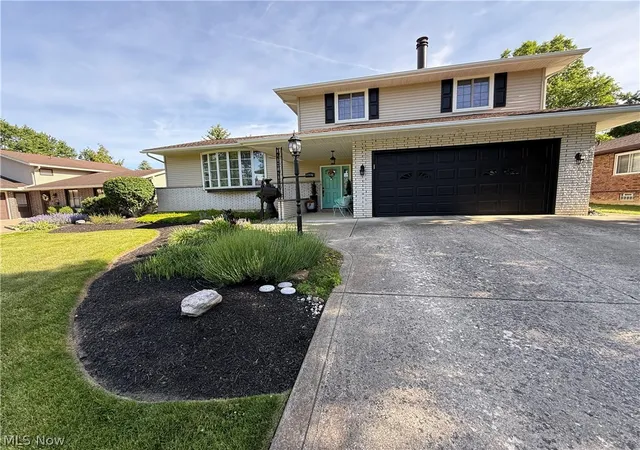 Photo 2 of Sale Pending at 13981 Indian Crk Dr, Cleveland, OH 44130 | MLS# 5215381 | Listing updated on 2026-09-04