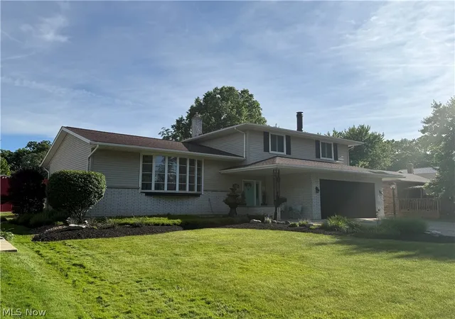 Photo 3 of Sale Pending at 13981 Indian Crk Dr, Cleveland, OH 44130 | MLS# 5215381 | Listing updated on 2026-09-04