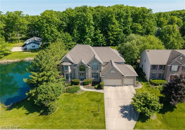 Photo 2 of Single family home for sale at 20852 Kylemore Dr, Strongsville, OH 44149 | MLS# 5215546 | Listing updated on 2026-09-10