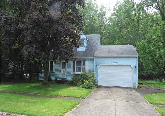 Photo 1 of Sale Pending at 695 Morris Dr, Vermilion, OH 44089 | MLS# 5215777 | Listing updated on 2026-09-04