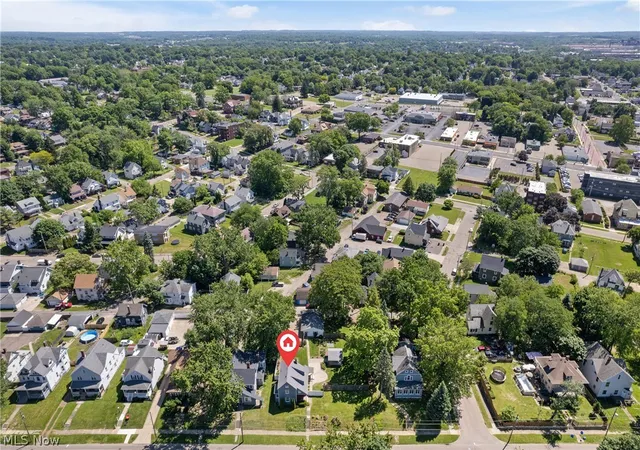 Photo 2 of Sale Pending at 1274 Woodland Ave Nw, Canton, OH 44703 | MLS# 5215864 | Listing updated on 2026-09-03
