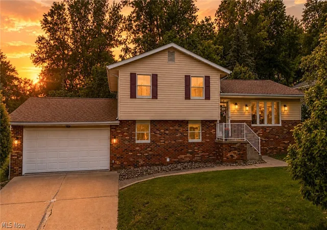 Photo 1 of Single family home for sale at 120 Windermere Dr, Saint Clairsville, OH 43950 | MLS# 5215392 | Listing updated on 2026-09-05