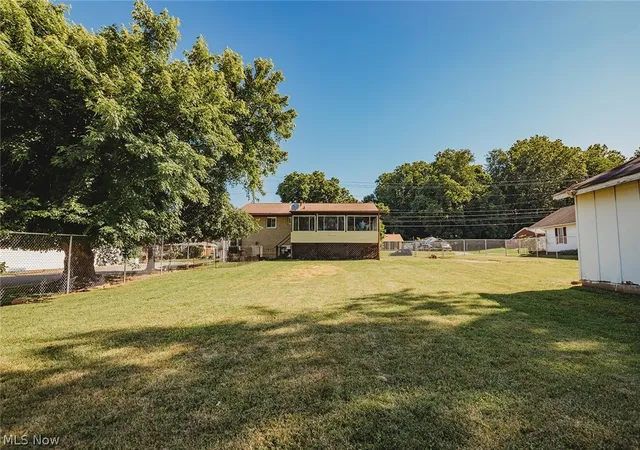 Photo 4 of Single family home for sale at 1700 28th Street, Vienna, WV 26105 | MLS# 5213014 | Listing updated on 2026-09-05