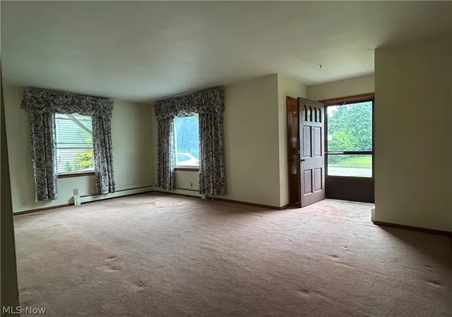 Photo 2 of Sale Pending at 3241 Estates Cir, Youngstown, OH 44511 | MLS# 5216575 | Listing updated on 2026-09-06