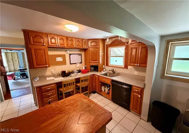 Photo 2 of Single family home for sale at 85 Homestead Dr, Youngstown, OH 44512 | MLS# 5216602 | Listing updated on 2026-09-10