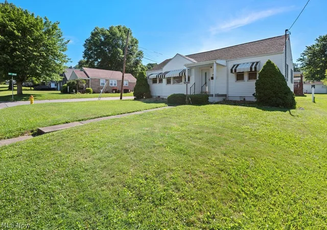 Photo 2 of Sale Pending at 4398 Packard St, Parkersburg, WV 26104 | MLS# 5216701 | Listing updated on 2026-09-12