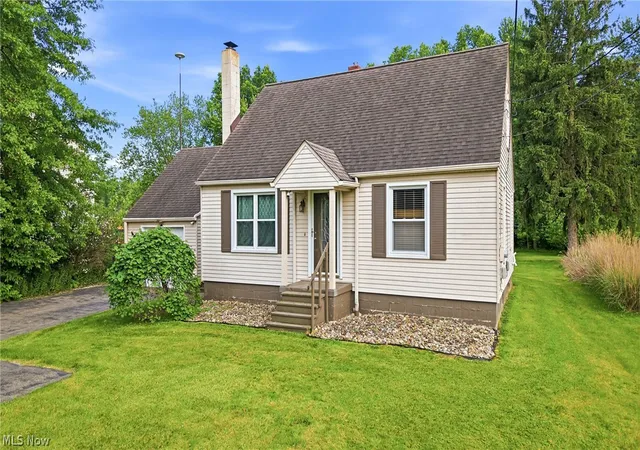 Photo 3 of Single family home for sale at 3671 Shields Rd, Canfield, OH 44406 | MLS# 5216409 | Listing updated on 2026-09-14