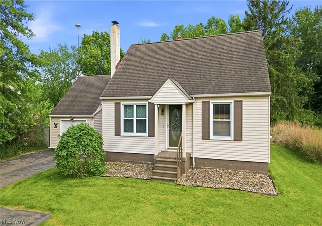 Photo 3 of Single family home for sale at 3671 Shields Rd, Canfield, OH 44406 | MLS# 5216409 | Listing updated on 2026-09-14