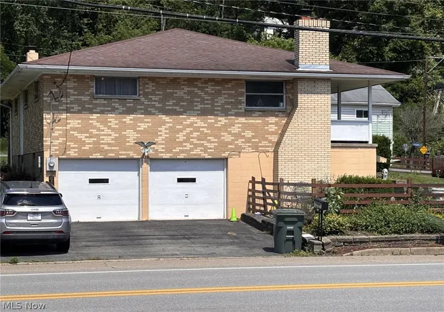 Photo 2 of Single family home for sale at 610 N Chester St, New Cumberland, WV 26047 | MLS# 5216784 | Listing updated on 2026-09-12