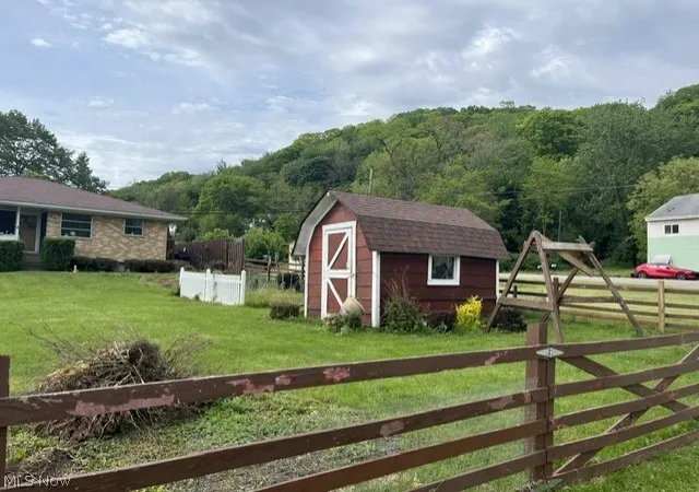 Photo 3 of Single family home for sale at 610 N Chester St, New Cumberland, WV 26047 | MLS# 5216784 | Listing updated on 2026-09-29