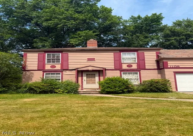 Photo 4 of Single family home for sale at 1105 Hereford Rd, Cleveland, OH 44112 | MLS# 5217384 | Listing updated on 2026-09-02