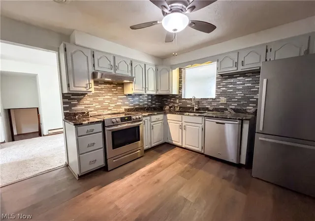 Photo 2 of Single family home for sale at 1015 Kingsway Dr, Lorain, OH 44052 | MLS# 5218127 | Listing updated on 2026-10-01