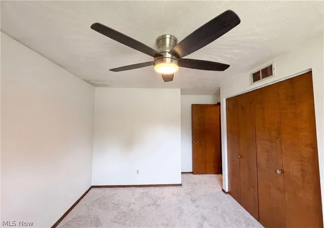 Photo 3 of Single family home for sale at 1015 Kingsway Dr, Lorain, OH 44052 | MLS# 5218127 | Listing updated on 2026-10-01