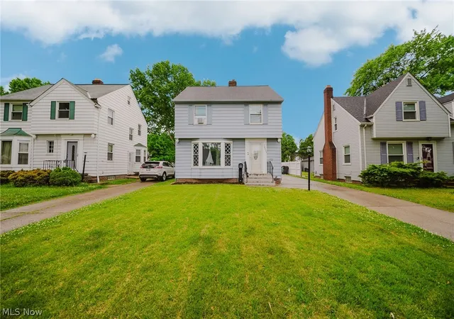 Photo 1 of Sale Pending at 18400 Maple Hts Blvd, Maple Heights, OH 44137 | MLS# 5217067 | Listing updated on 2026-09-10