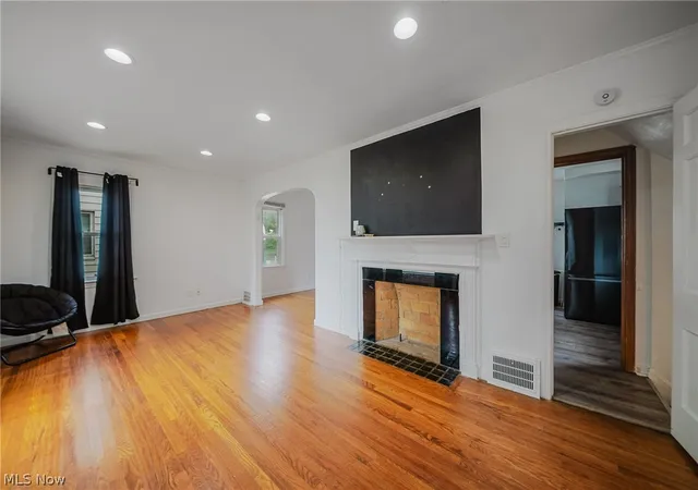 Photo 3 of Sale Pending at 18400 Maple Hts Blvd, Maple Heights, OH 44137 | MLS# 5217067 | Listing updated on 2026-09-10