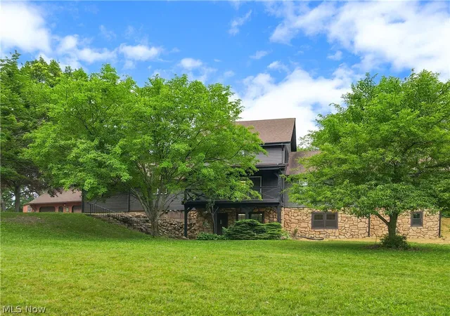 Photo 3 of Single family home for sale at 3731 Fortuna Dr, Green, OH 44312 | MLS# 5217516 | Listing updated on 2026-09-08