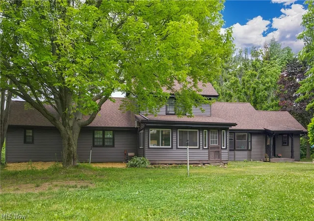 Photo 4 of Single family home for sale at 3731 Fortuna Dr, Green, OH 44312 | MLS# 5217516 | Listing updated on 2026-09-08
