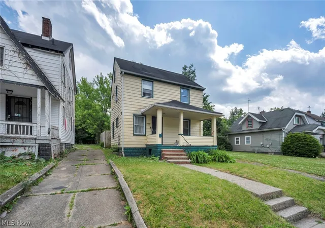 Photo 3 of Single family home for sale at 10402 Dove Ave, Cleveland, OH 44105 | MLS# 5218354 | Listing updated on 2026-10-06
