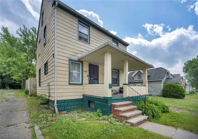 Photo 4 of Single family home for sale at 10402 Dove Ave, Cleveland, OH 44105 | MLS# 5218354 | Listing updated on 2026-10-06