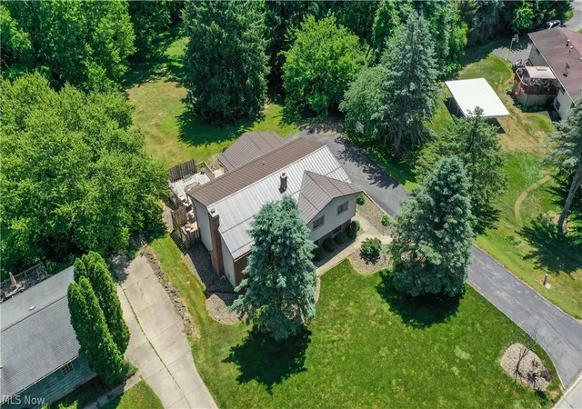 Photo 3 of Single family home for sale at 11836 Kenyon Dr, Hiram, OH 44234 | MLS# 5218500 | Listing updated on 2026-09-19