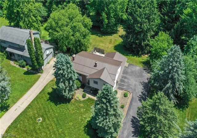 Photo 4 of Single family home for sale at 11836 Kenyon Dr, Hiram, OH 44234 | MLS# 5218500 | Listing updated on 2026-09-19