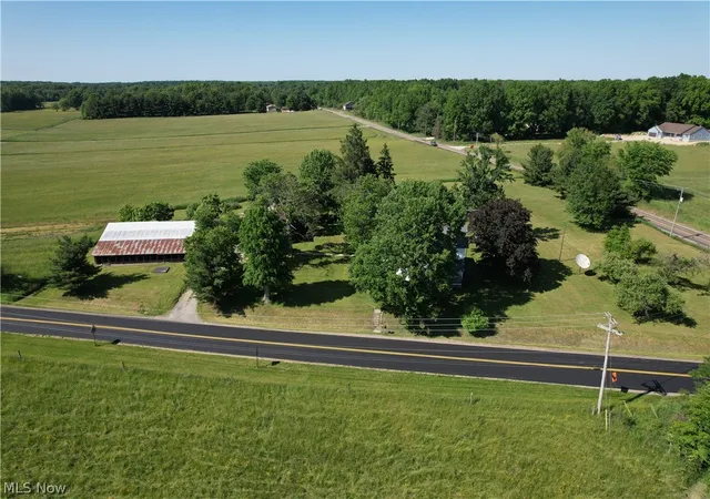 Photo 4 of Single family home for sale at 15760 N Palmyra Rd, Diamond, OH 44412 | MLS# 5194063 | Listing updated on 2026-10-07