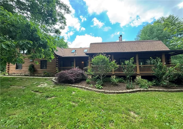 Photo 1 of Single family home for sale at 18821 Munn Rd, Chagrin Falls, OH 44023 | MLS# 5218620 | Listing updated on 2026-09-11