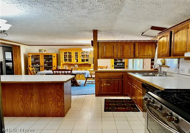 Photo 3 of Single family home for sale at 1324 Lake Vue Dr, Roaming Shores, OH 44085 | MLS# 5220042 | Listing updated on 2026-09-13