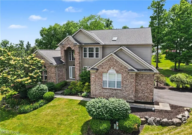 Photo 2 of Sale Pending at 532 Covington Ln, Chagrin Falls, OH 44023 | MLS# 5219515 | Listing updated on 2026-09-13