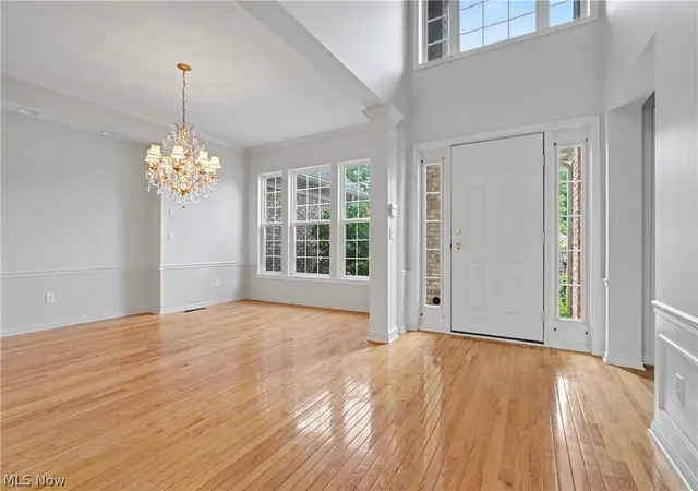 Photo 4 of Sale Pending at 532 Covington Ln, Chagrin Falls, OH 44023 | MLS# 5219515 | Listing updated on 2026-09-13