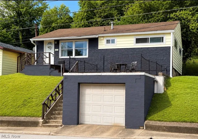 Photo 1 of Sale Pending at 2613 Liberty St, Parkersburg, WV 26101 | MLS# 5220159 | Listing updated on 2026-09-08