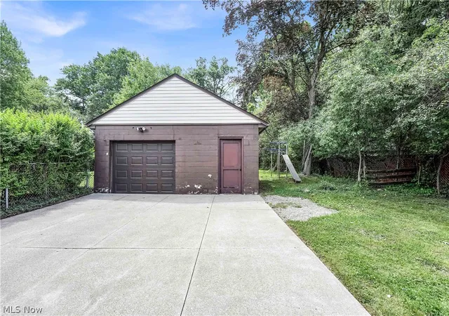 Photo 50 of Single family home for sale at 2313 Lorimer Rd, Cleveland, OH 44134 | MLS# 5220166 | Listing updated on 2026-10-05
