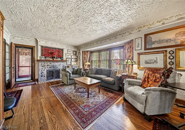 Photo 2 of Single family home for sale at 19621 Sussex Rd, Beachwood, OH 44122 | MLS# 5213778 | Listing updated on 2026-09-10