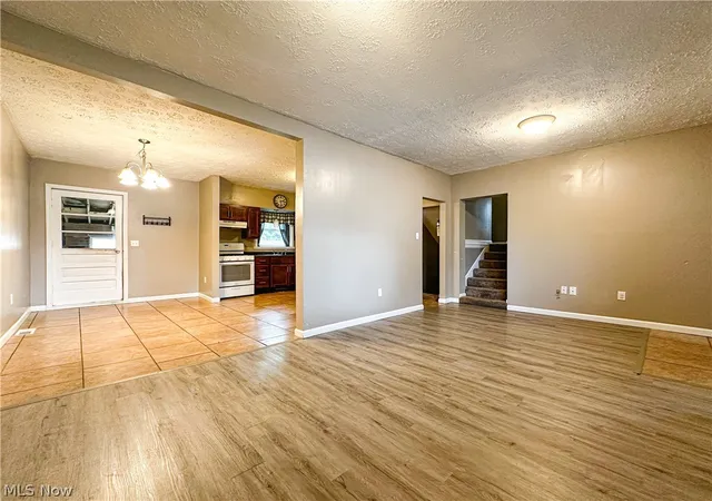 Photo 3 of Single family home for sale at 1432 Elm Rd NE, Warren, OH 44483 | MLS# 5220704 | Listing updated on 2026-09-15